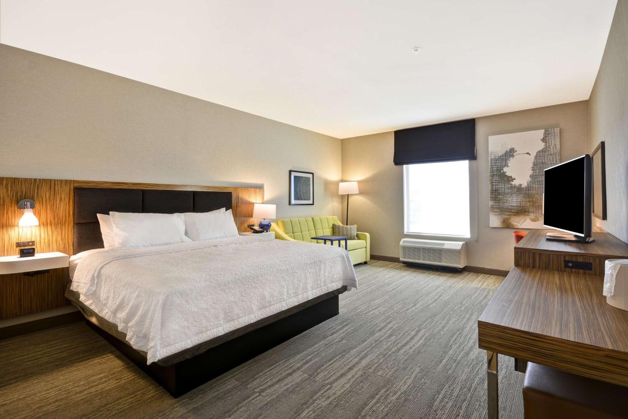Hampton Inn & Suites Detroit/Воррен Екстер'єр фото