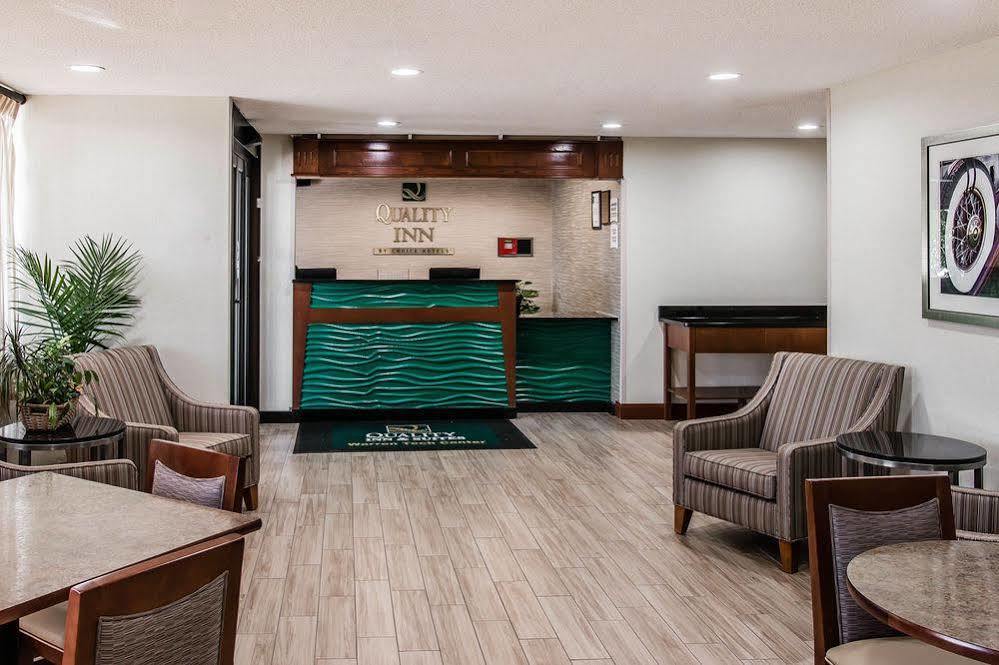 Hampton Inn & Suites Detroit/Воррен Екстер'єр фото